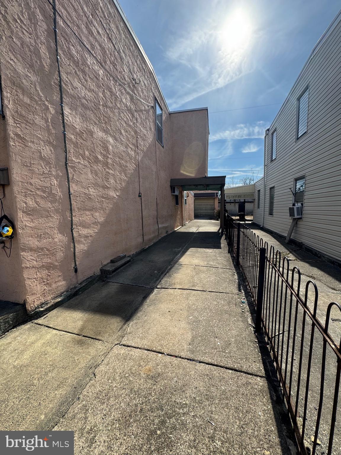 BRIDESBURG - Residential