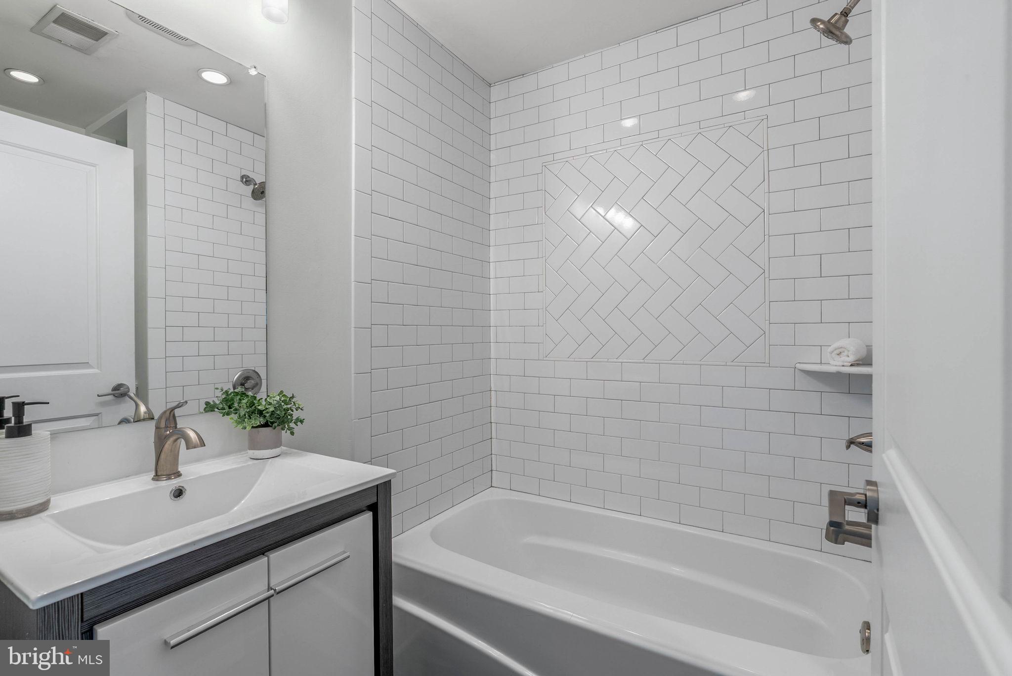 EAST PASSYUNK CROSSING - Residential