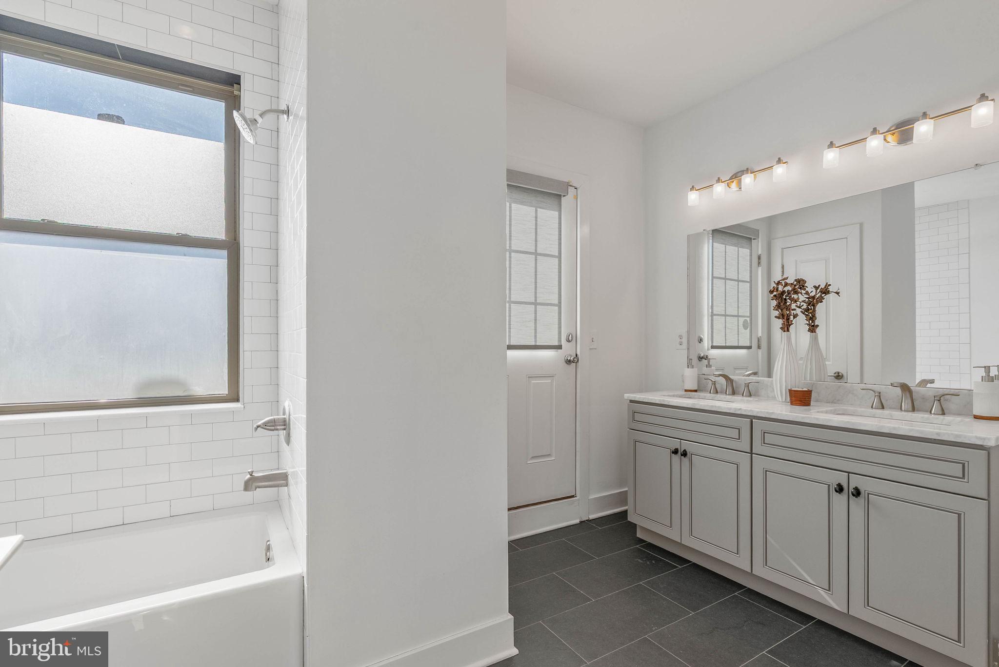 EAST PASSYUNK CROSSING - Residential