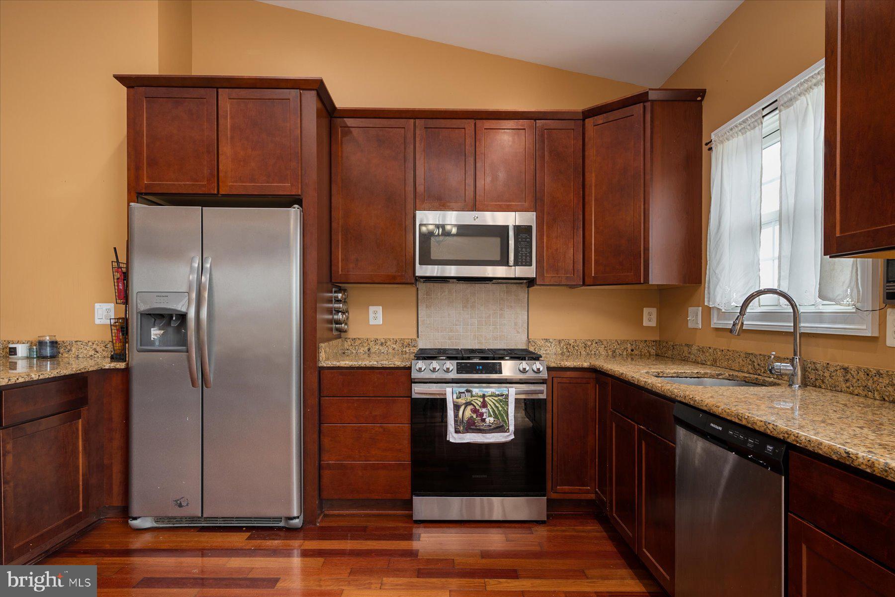 RIVIERA BEACH - Residential