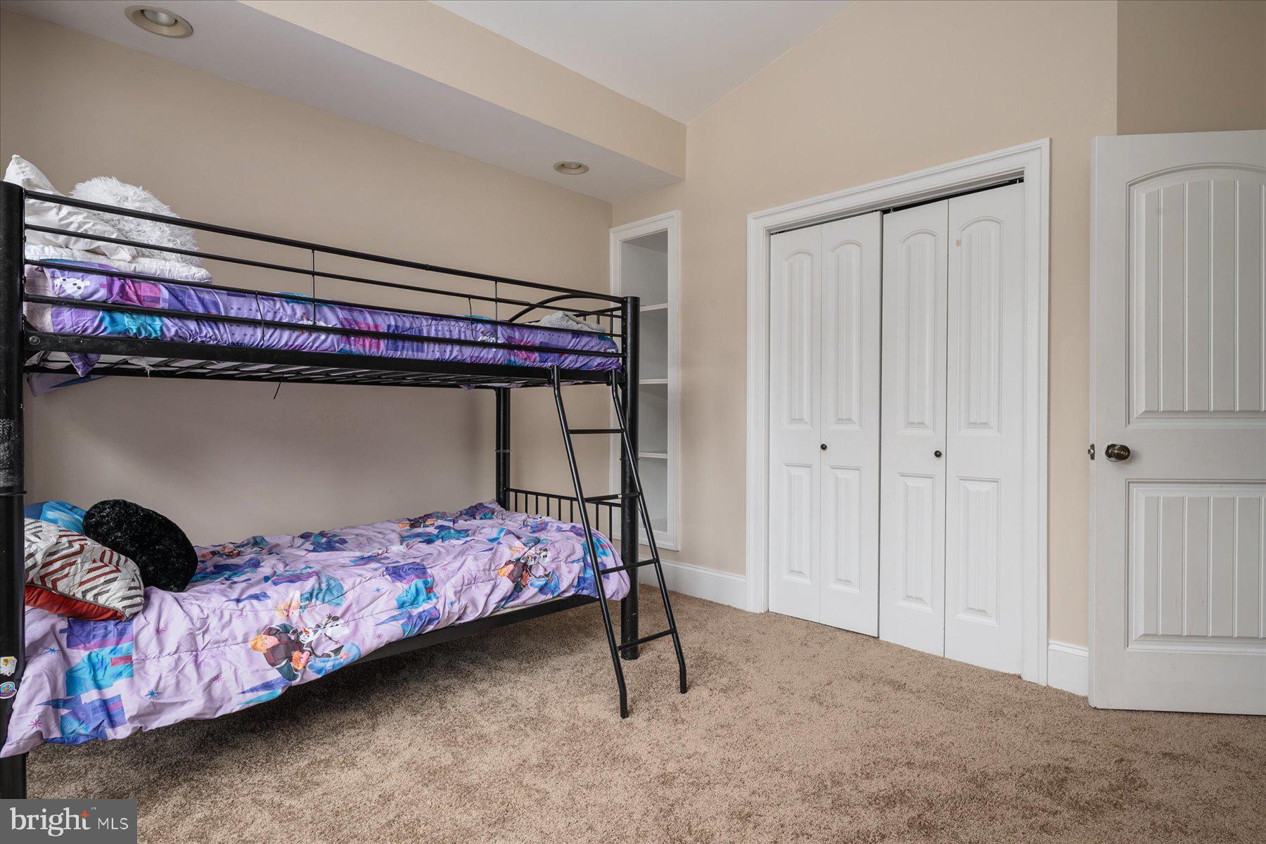 RIVIERA BEACH - Residential