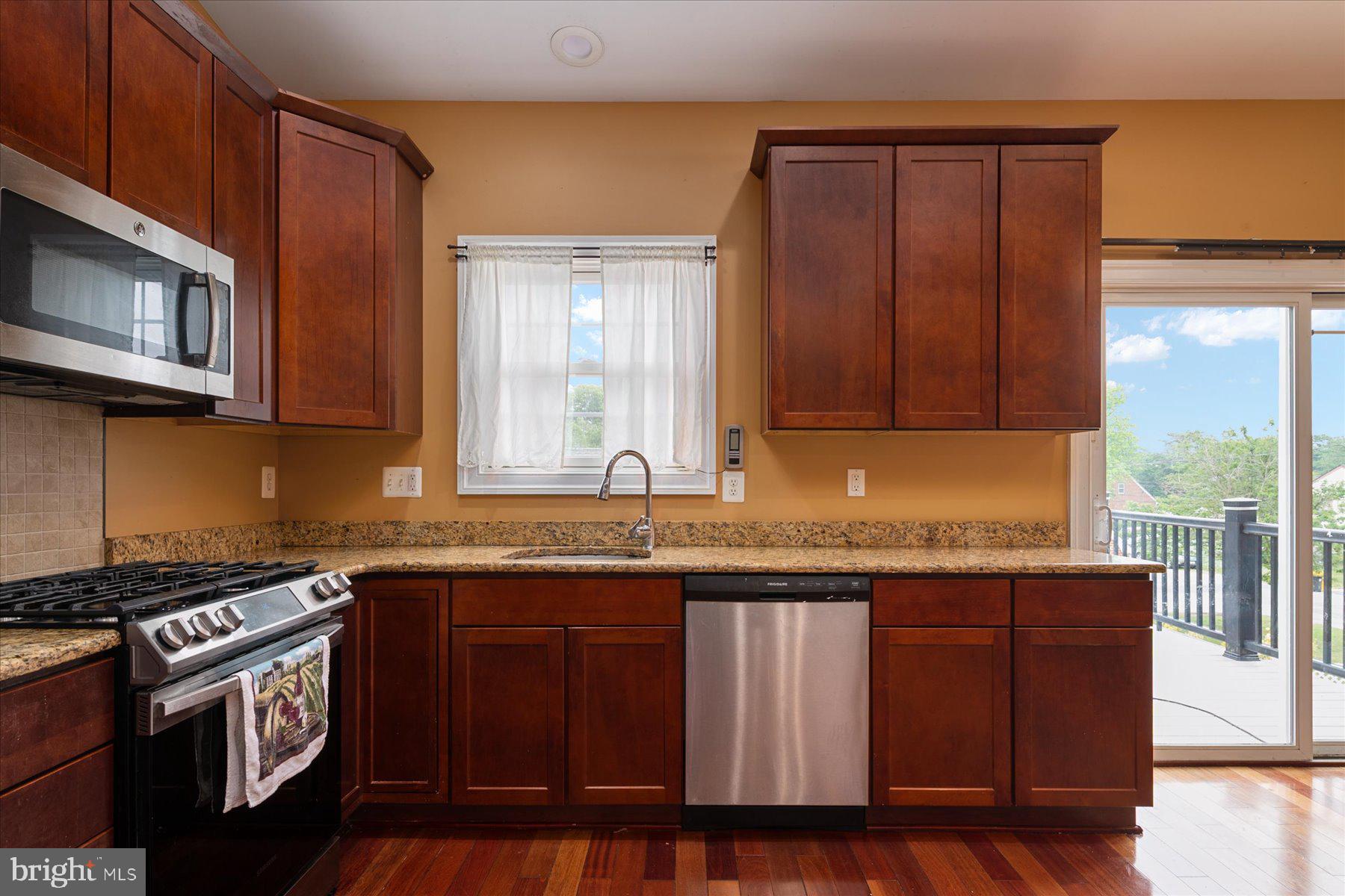 RIVIERA BEACH - Residential