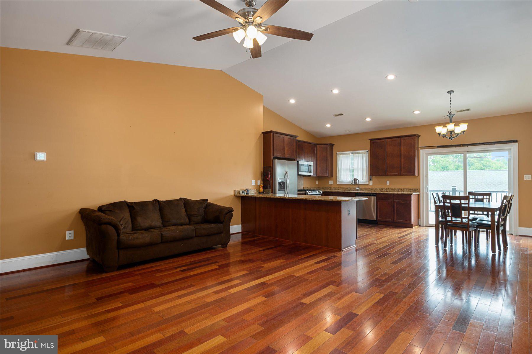 RIVIERA BEACH - Residential