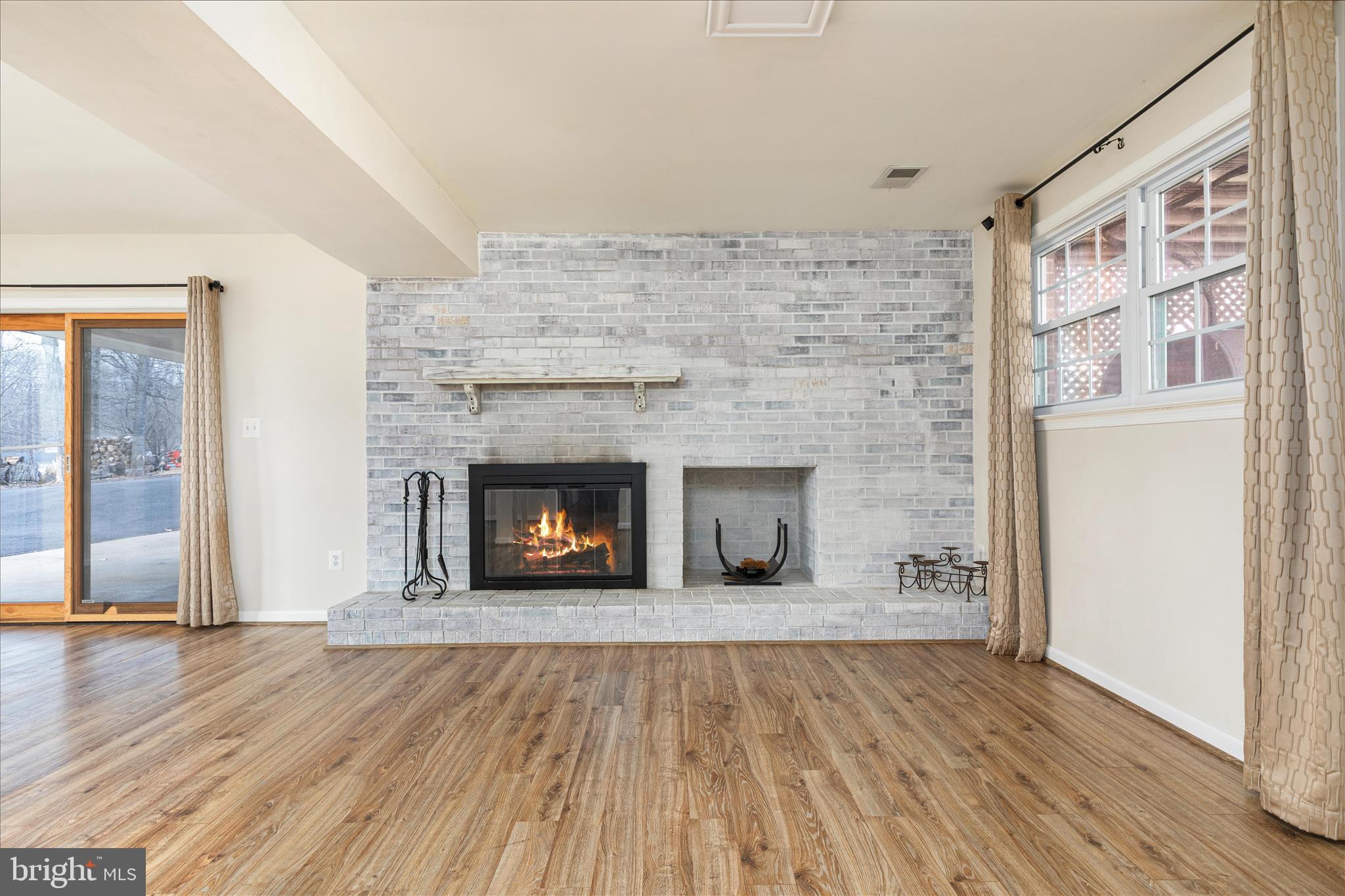 WATERFALL - Residential