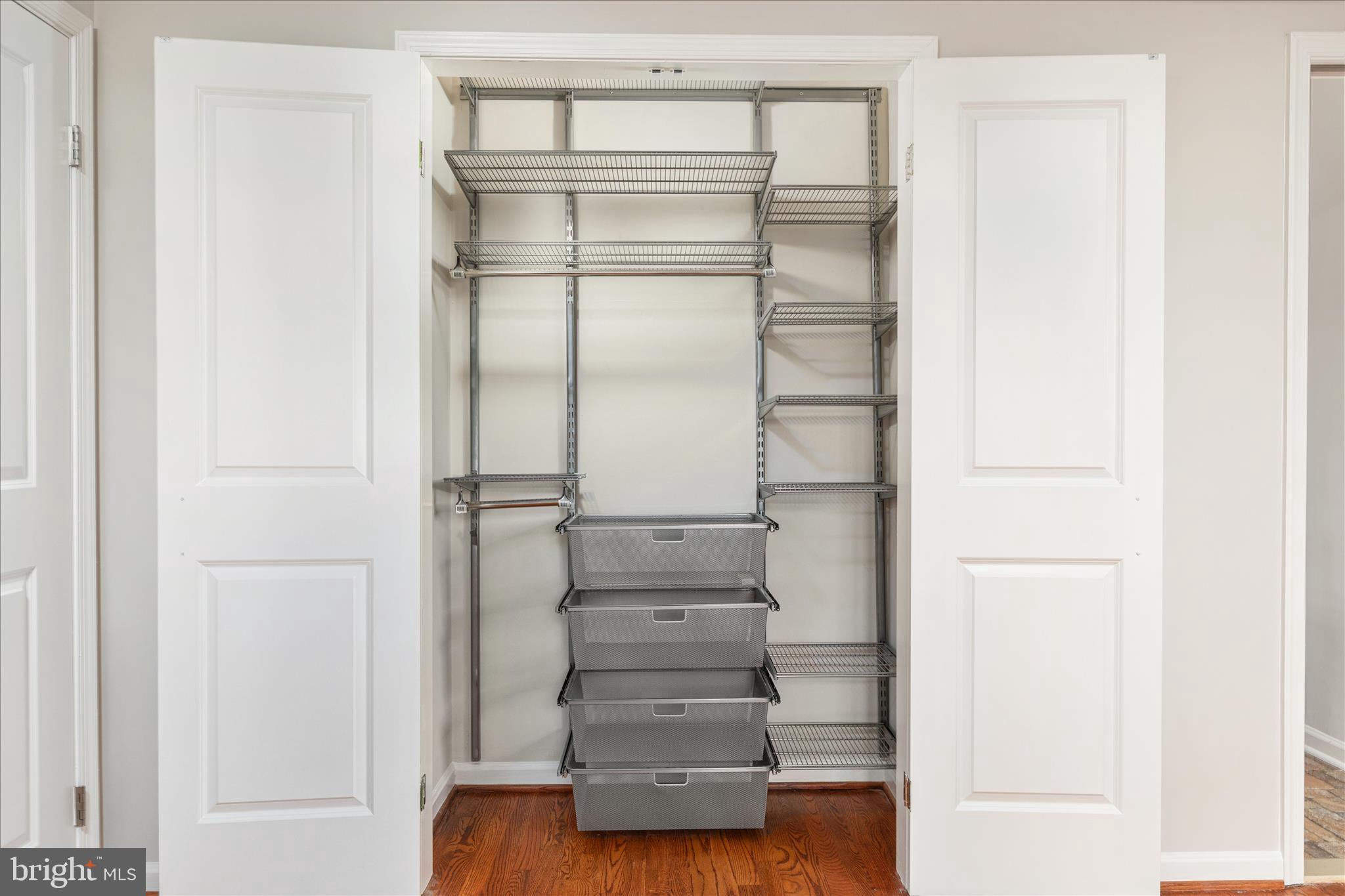 WATERFALL - Residential