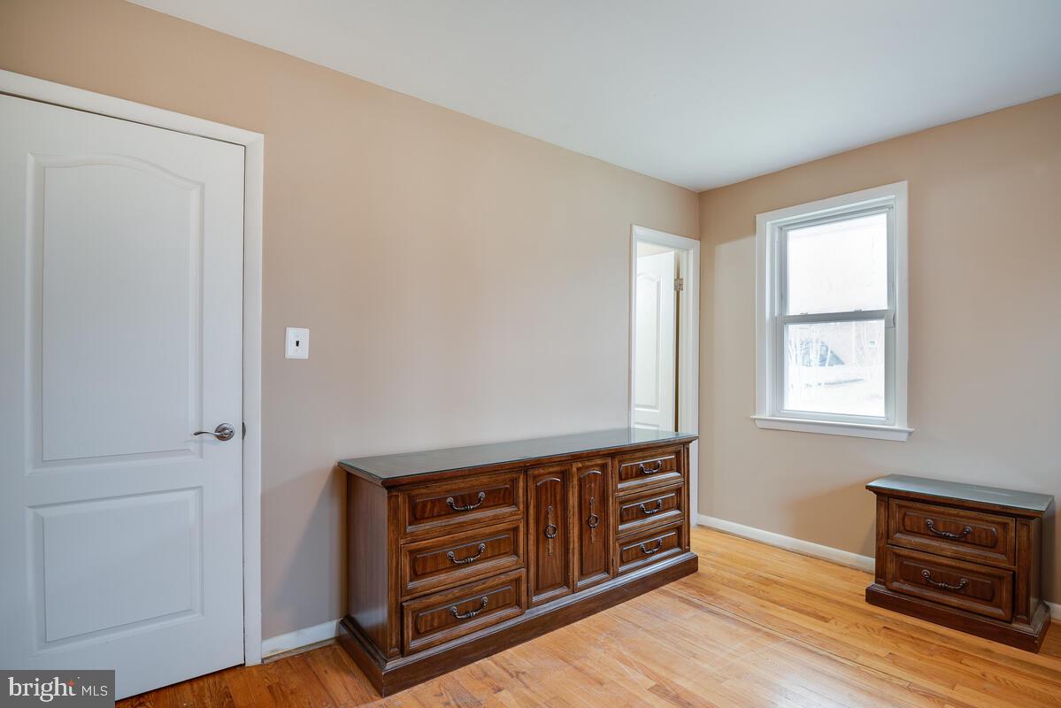 BARNABY VILLAGE - Residential