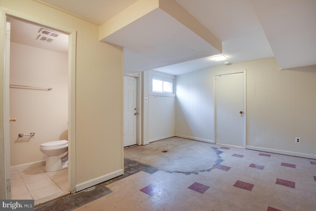 BARNABY VILLAGE - Residential