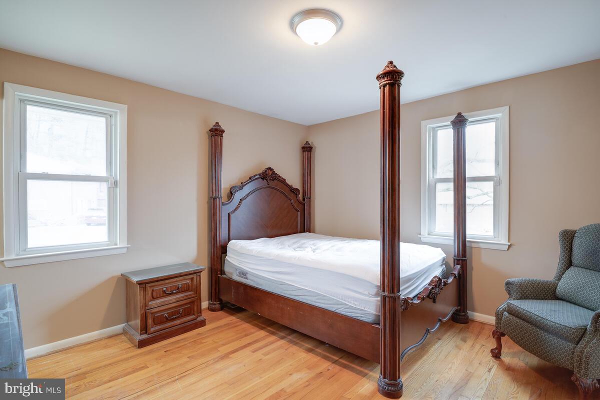 BARNABY VILLAGE - Residential