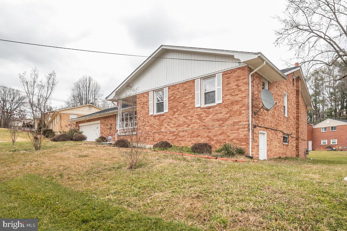 BARNABY VILLAGE - Residential