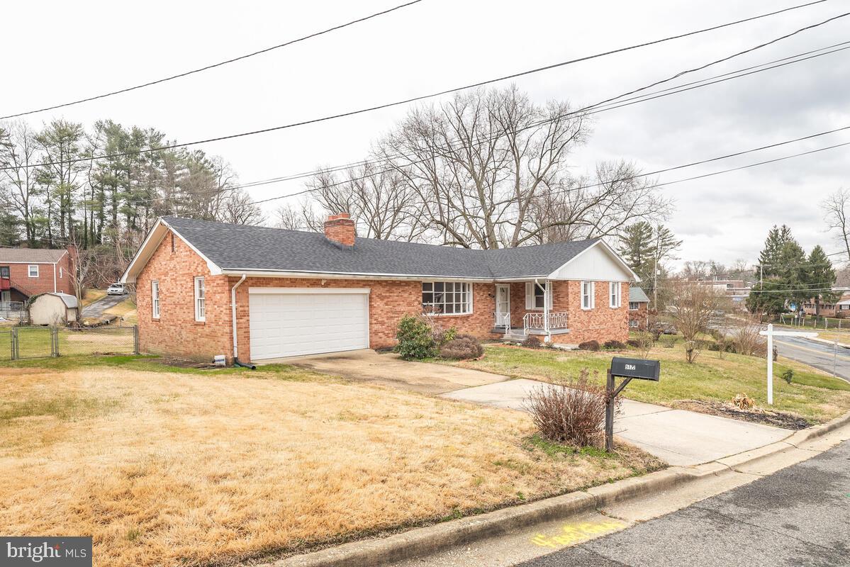 BARNABY VILLAGE - Residential