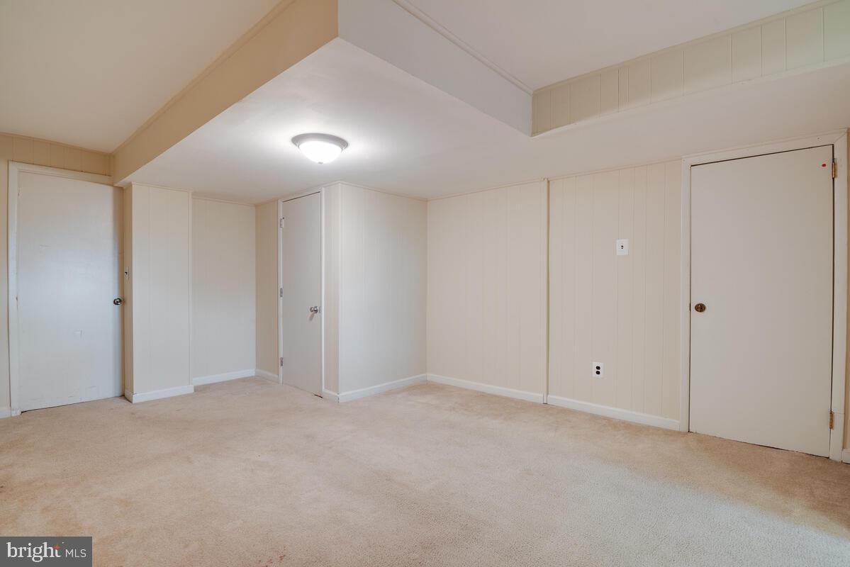 BARNABY VILLAGE - Residential