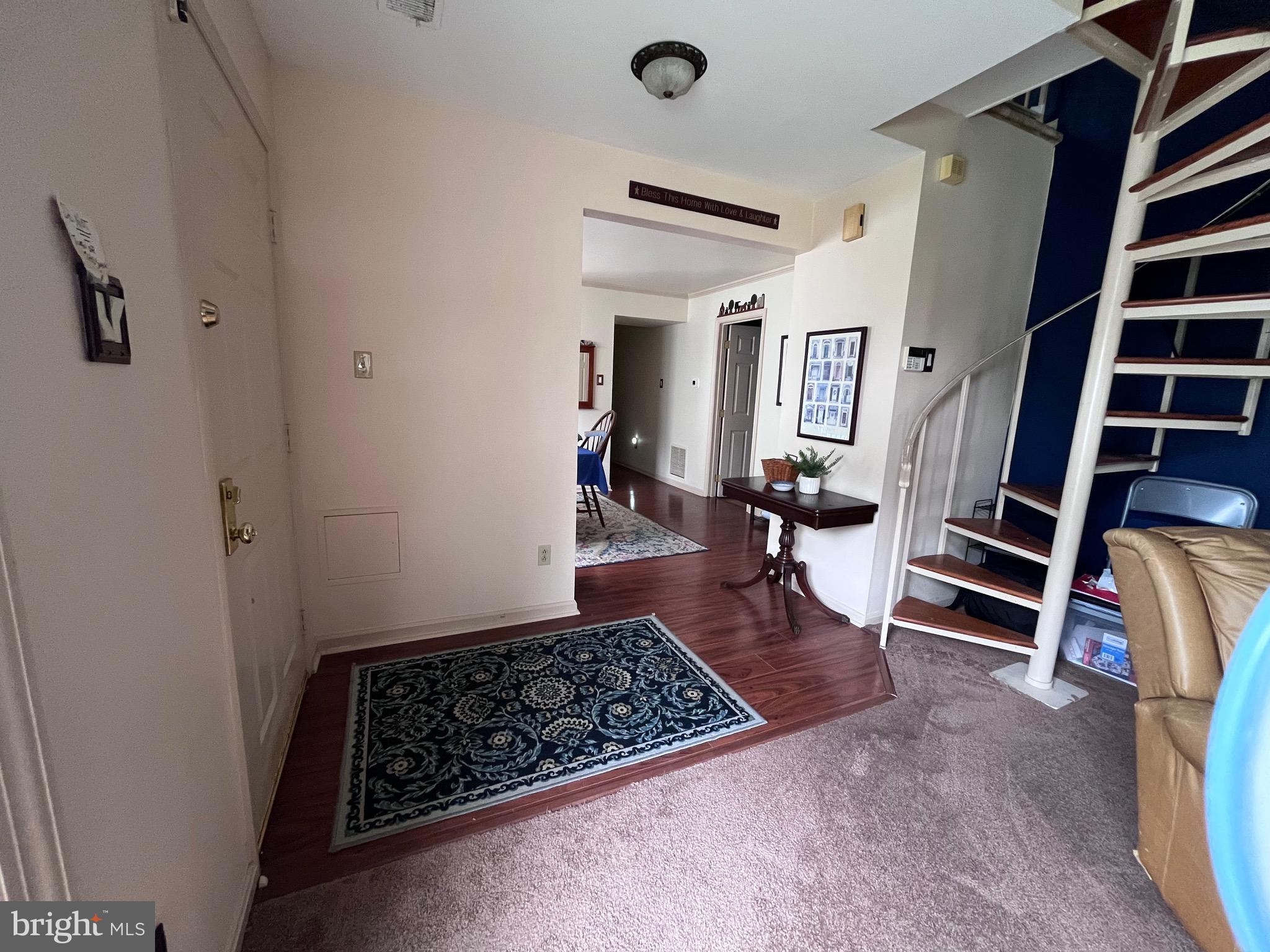 SUMMIT TRACE - Residential
