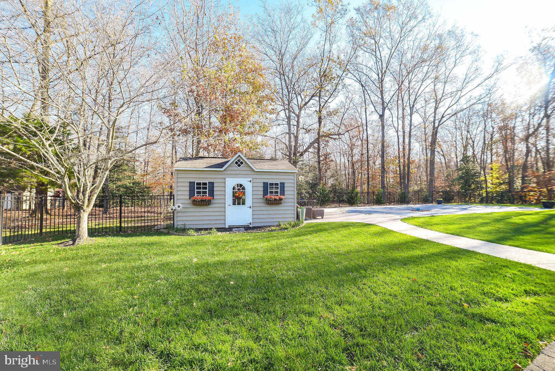 HELEN'S RETREAT - Residential