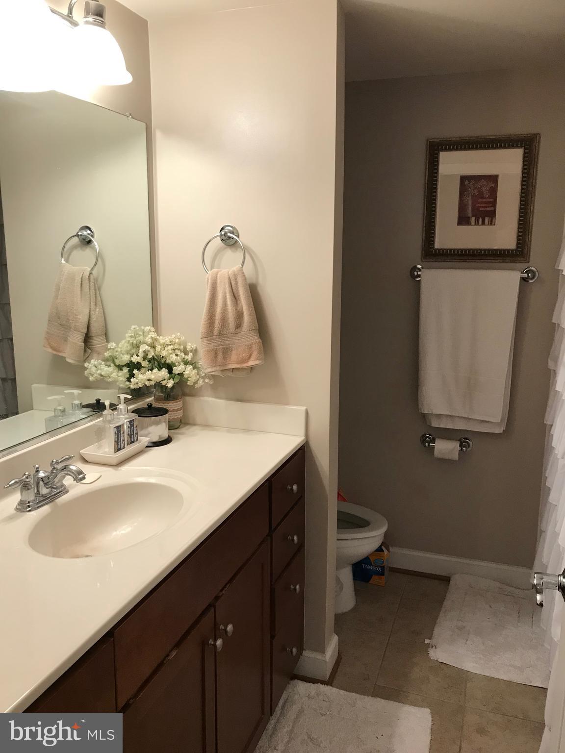 WEST VILLAGE OF SHIRLINGTON - Residential Lease