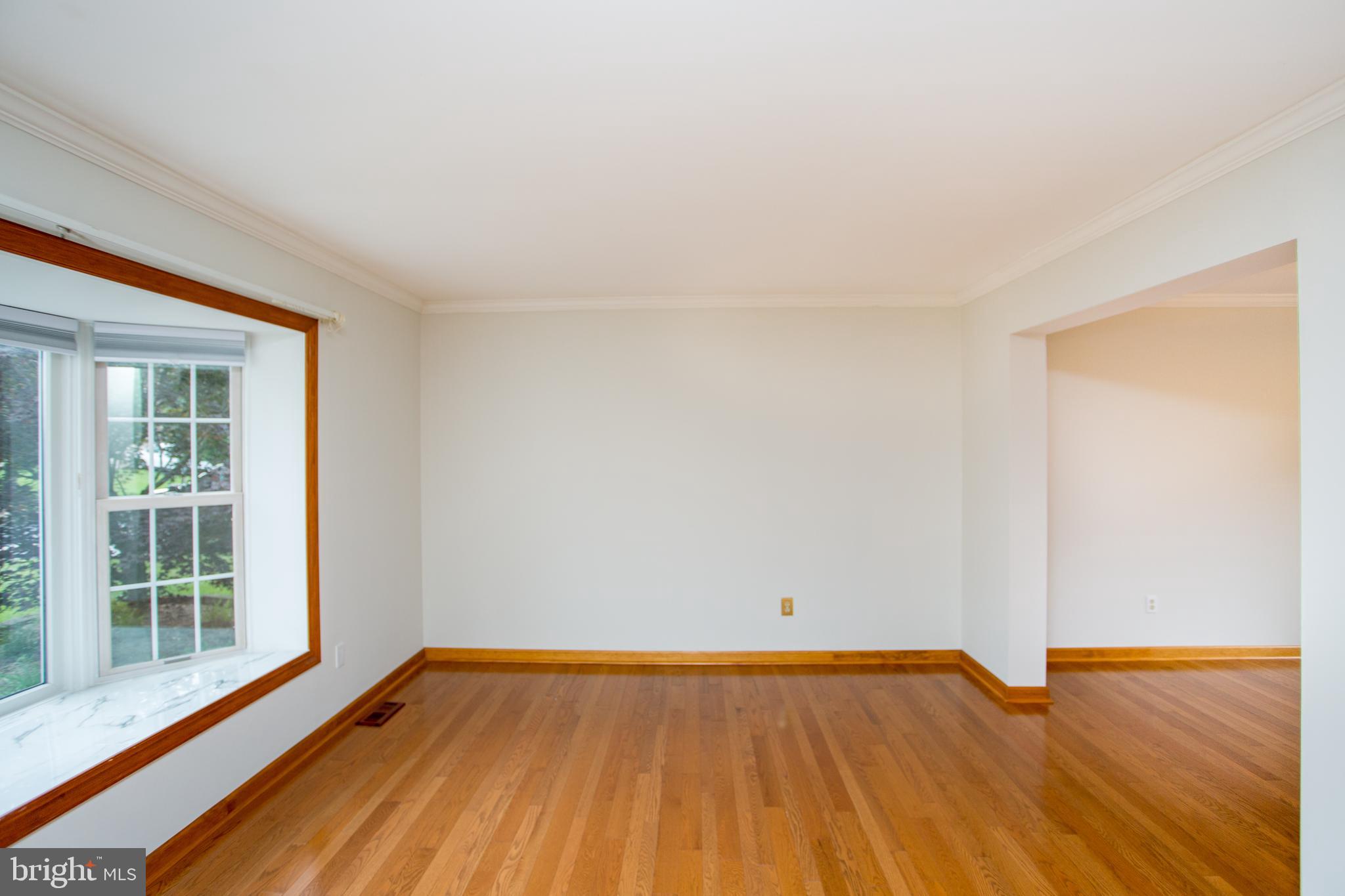 56 JASEN DRIVE