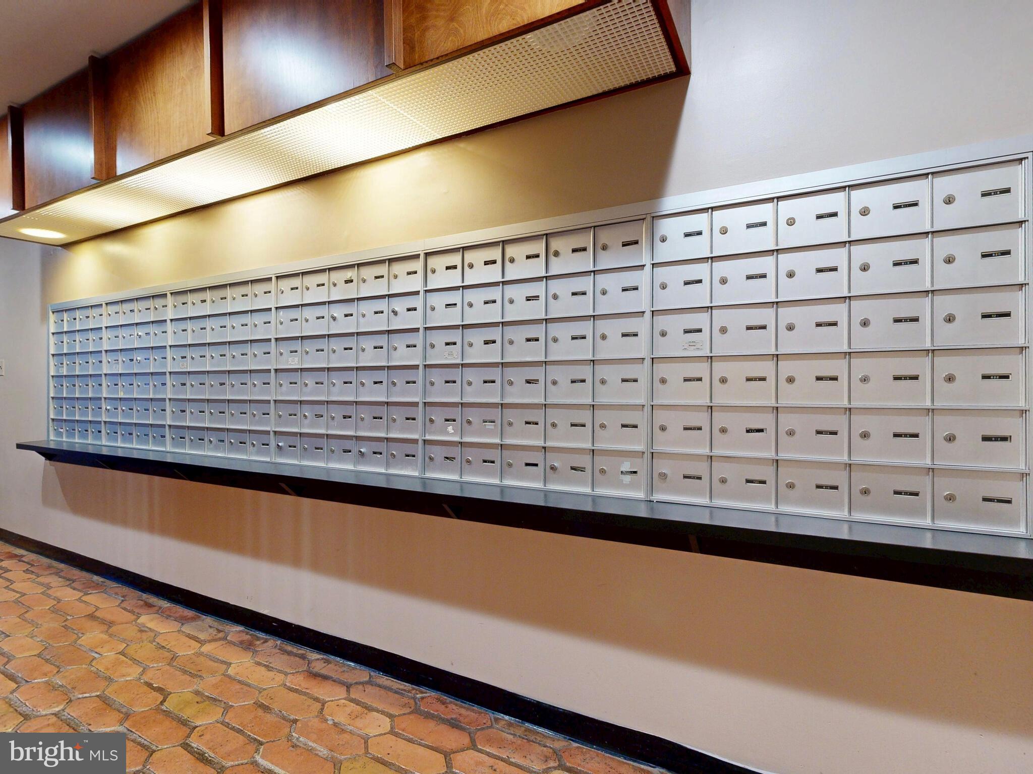 SUBURBAN OAKS - Residential