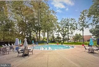 SUBURBAN OAKS - Residential