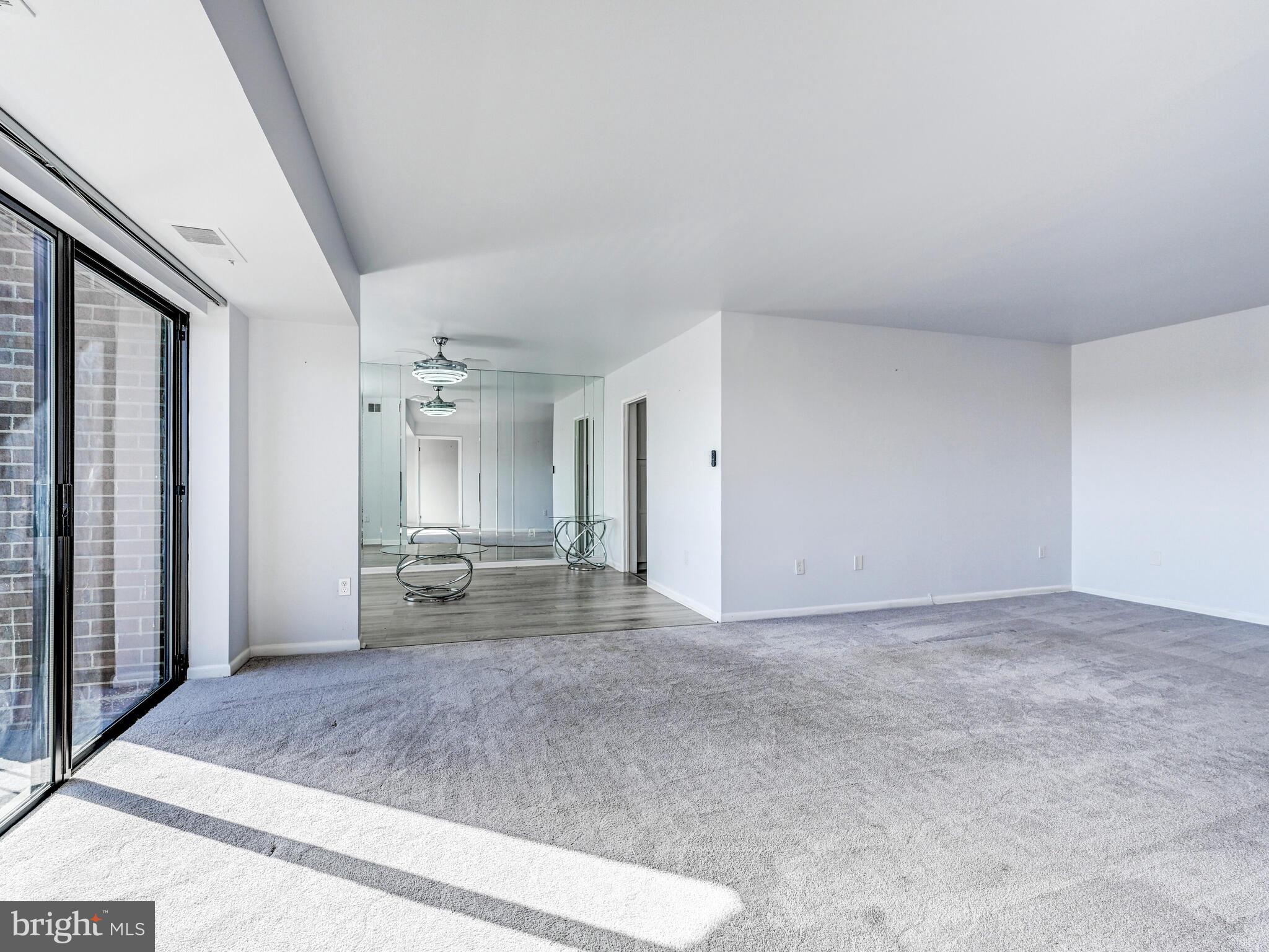 SUBURBAN OAKS - Residential