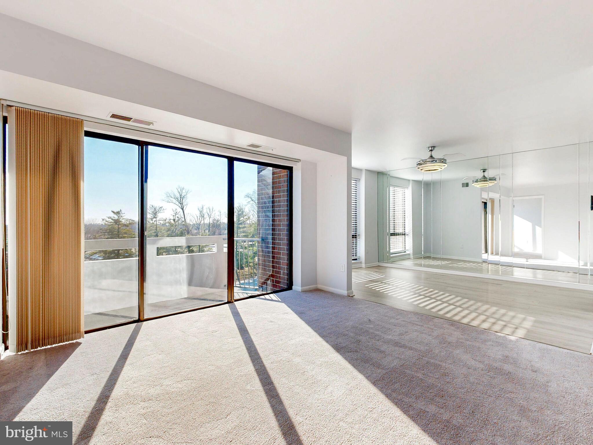 SUBURBAN OAKS - Residential