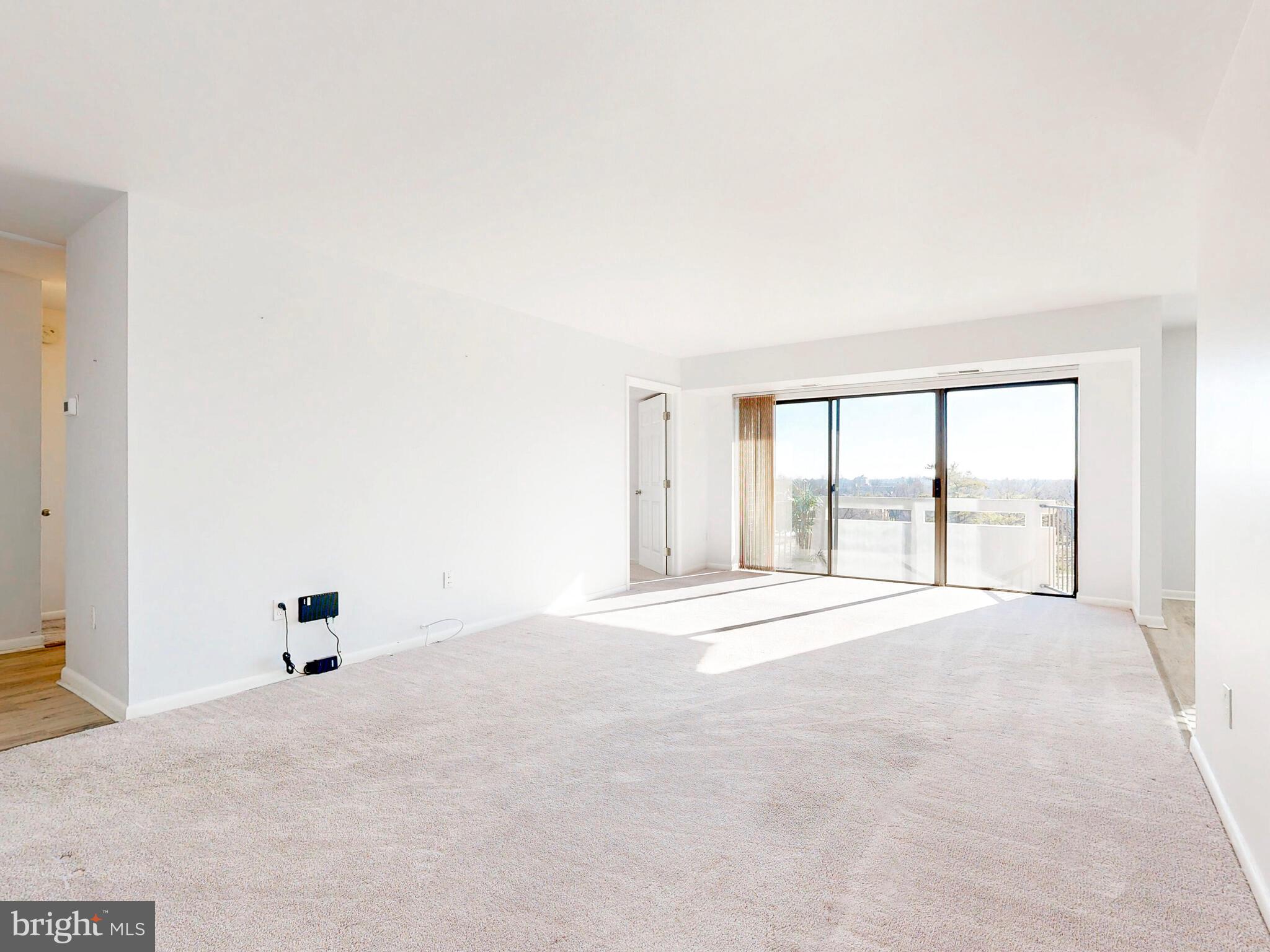 SUBURBAN OAKS - Residential