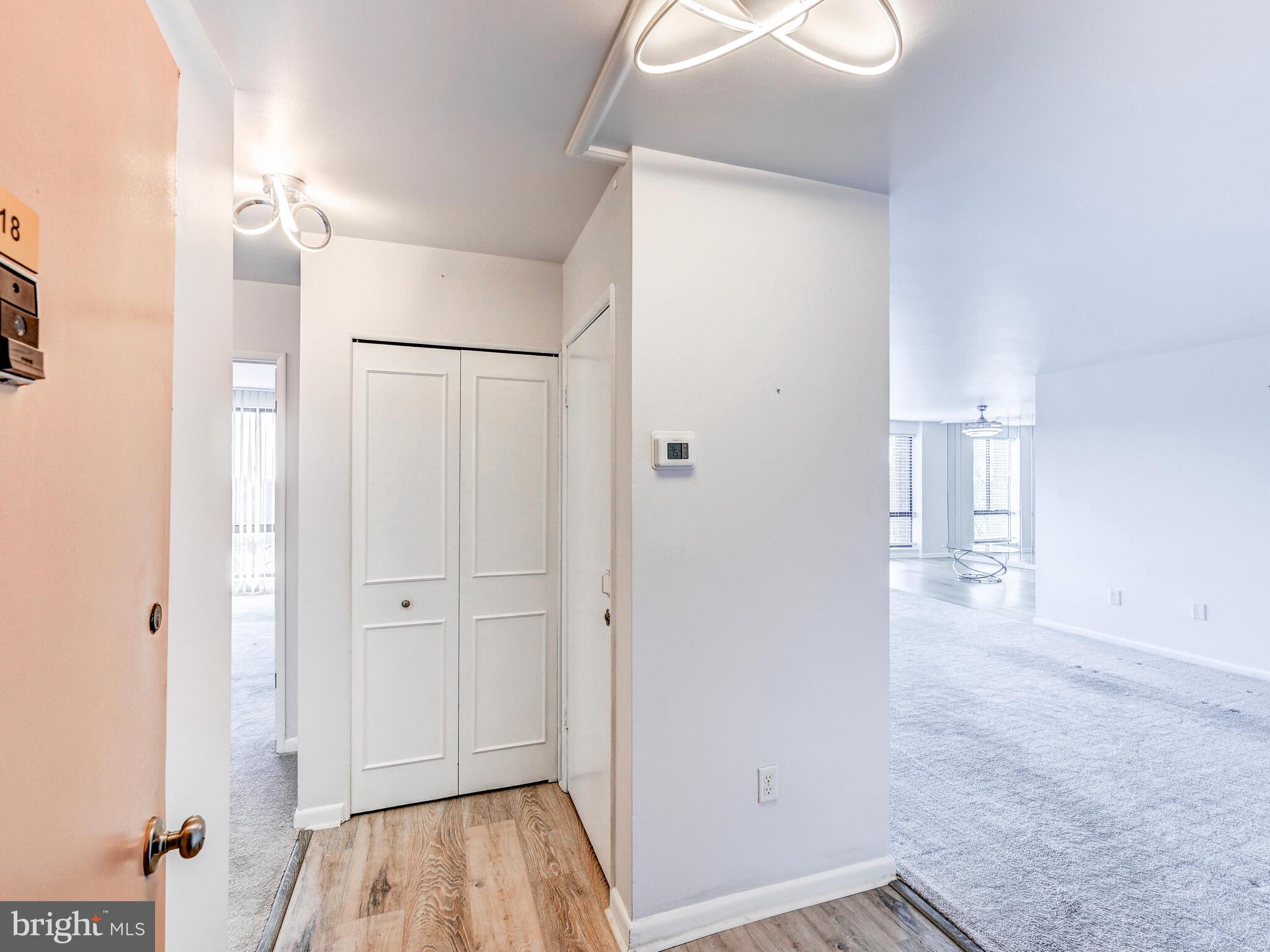 SUBURBAN OAKS - Residential