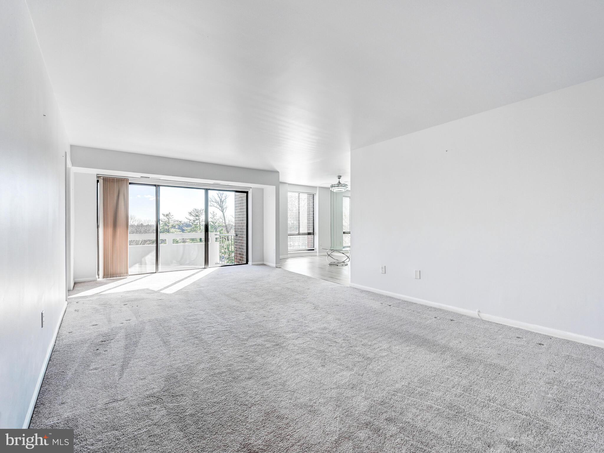 SUBURBAN OAKS - Residential