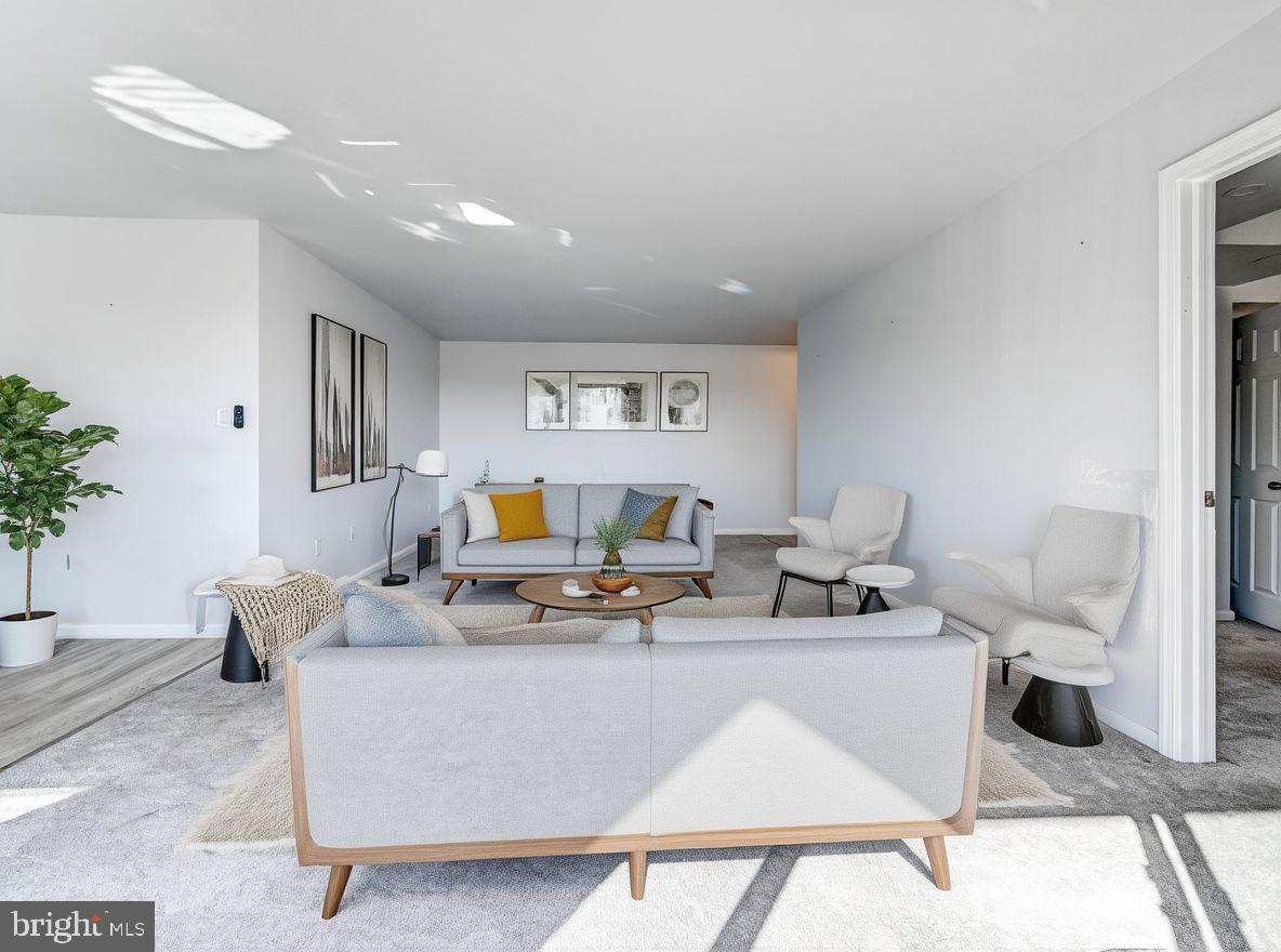 SUBURBAN OAKS - Residential