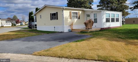 35 RIDGEWOOD MANOR MANHEIM PA 17545