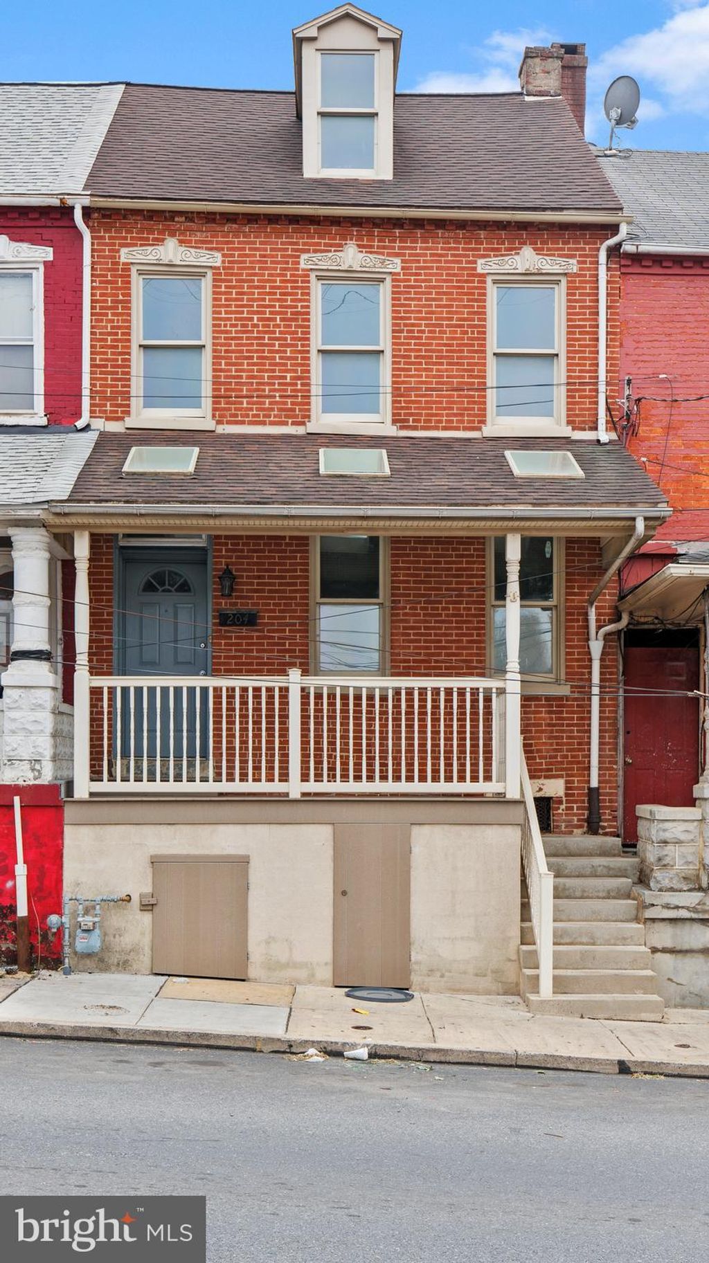 Photo of 204 CONESTOGA ST, LANCASTER, PA 17603 (MLS # PALA2038540)