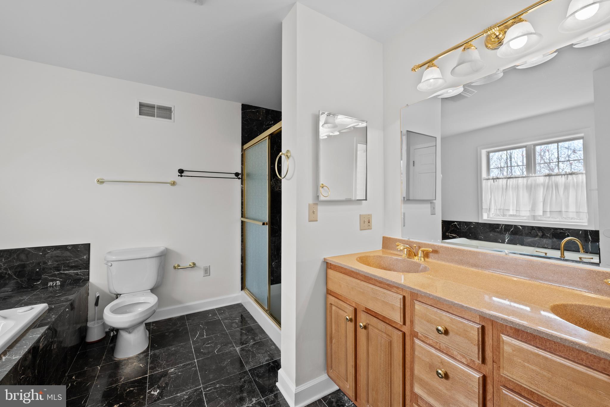 EAGLE ROCK RESORT - Residential