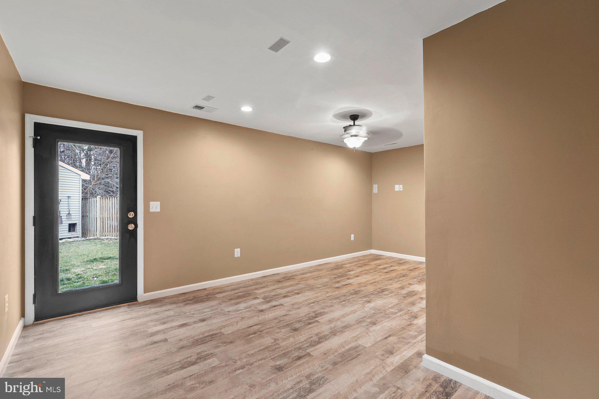 SUN VALLEY ESTATES - Residential