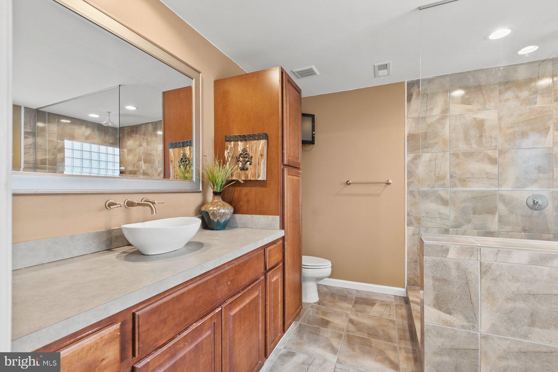 SUN VALLEY ESTATES - Residential