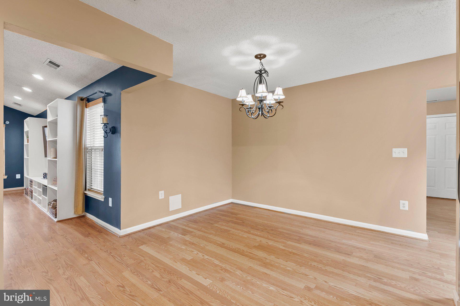 SUN VALLEY ESTATES - Residential