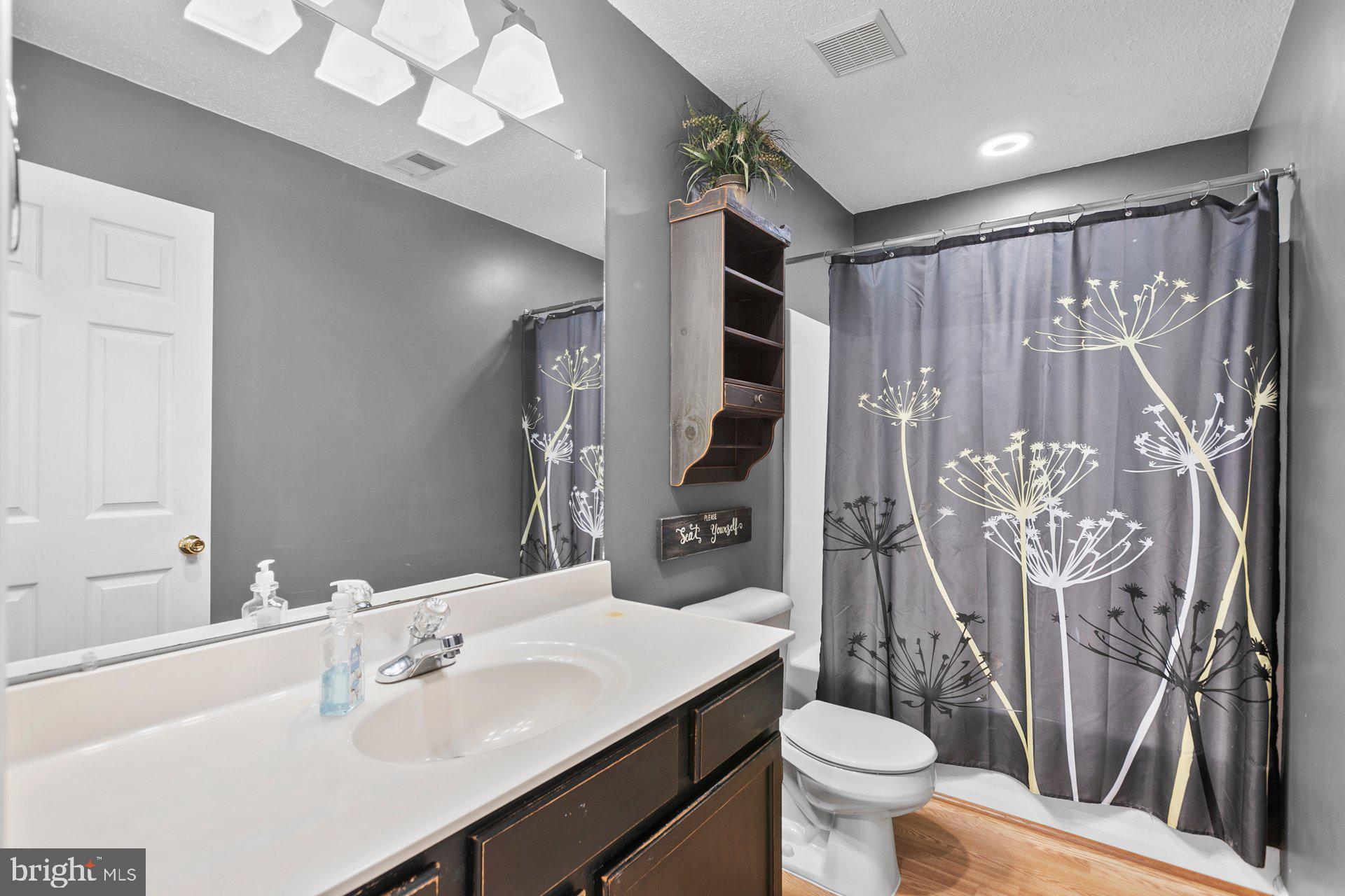 SUN VALLEY ESTATES - Residential