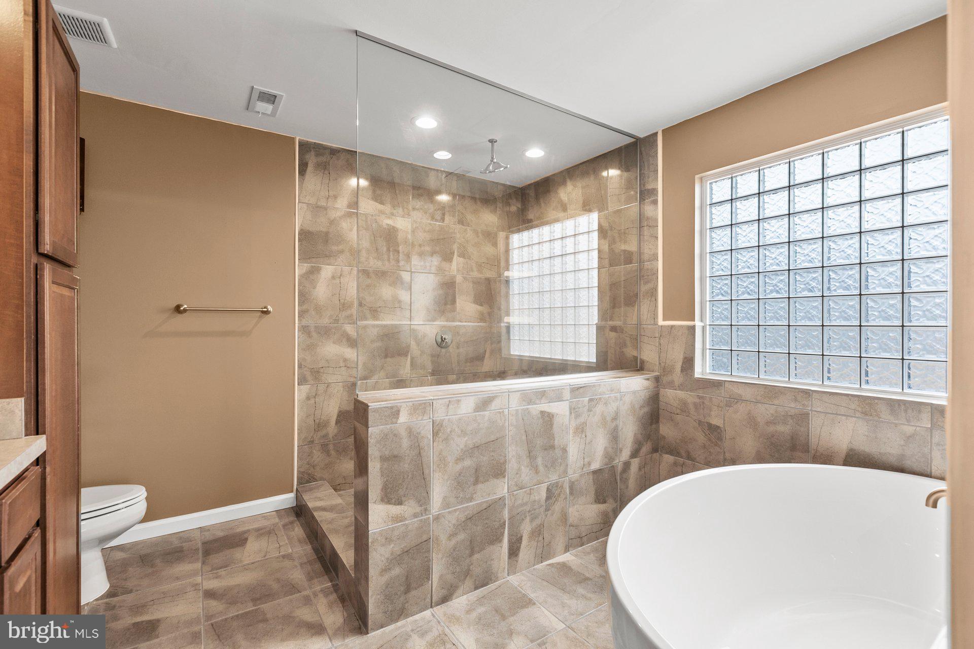 SUN VALLEY ESTATES - Residential