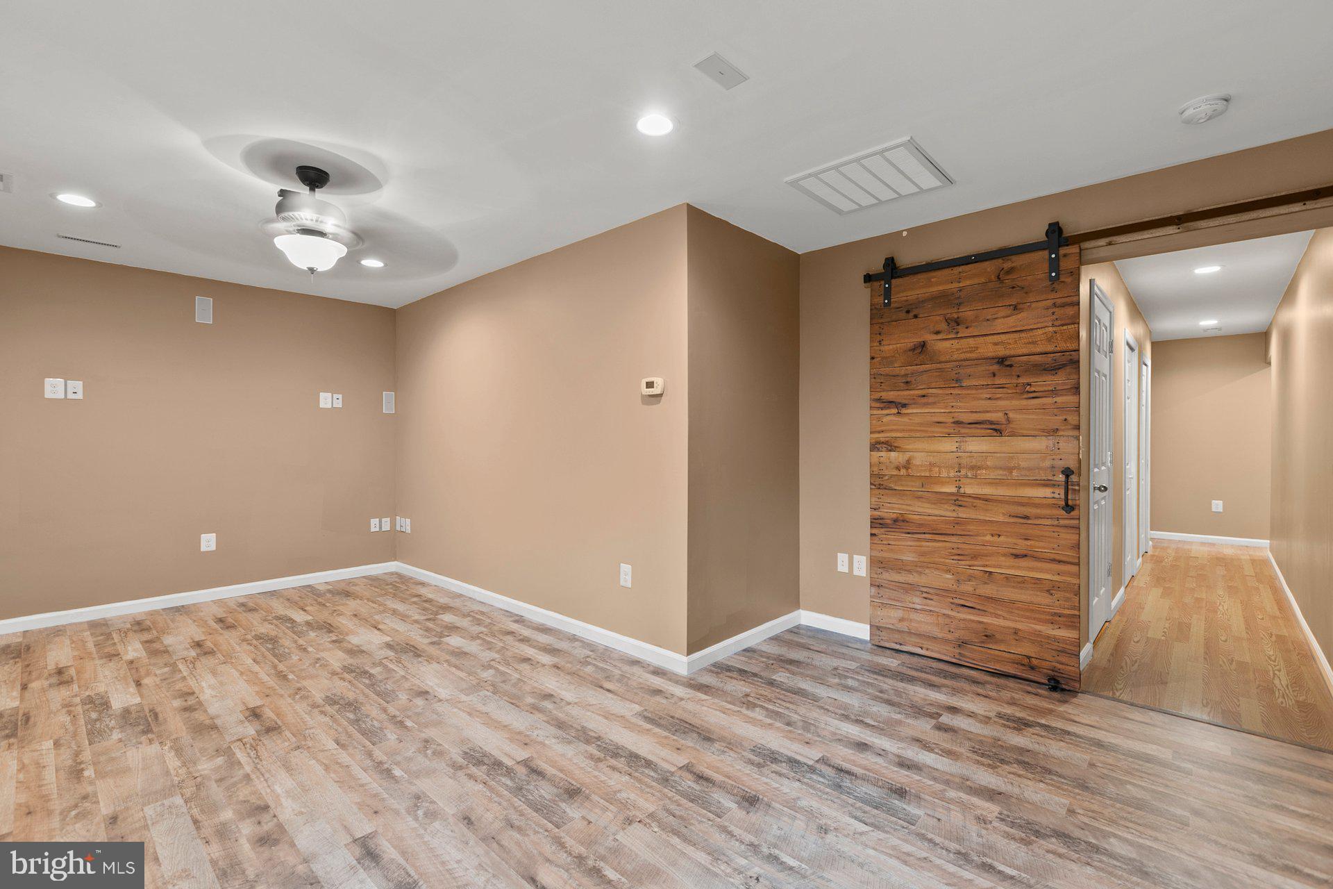 SUN VALLEY ESTATES - Residential