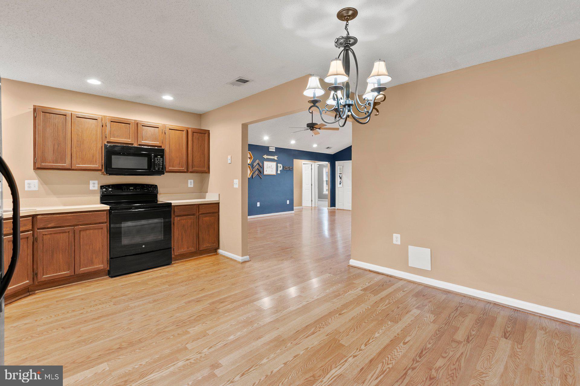 SUN VALLEY ESTATES - Residential