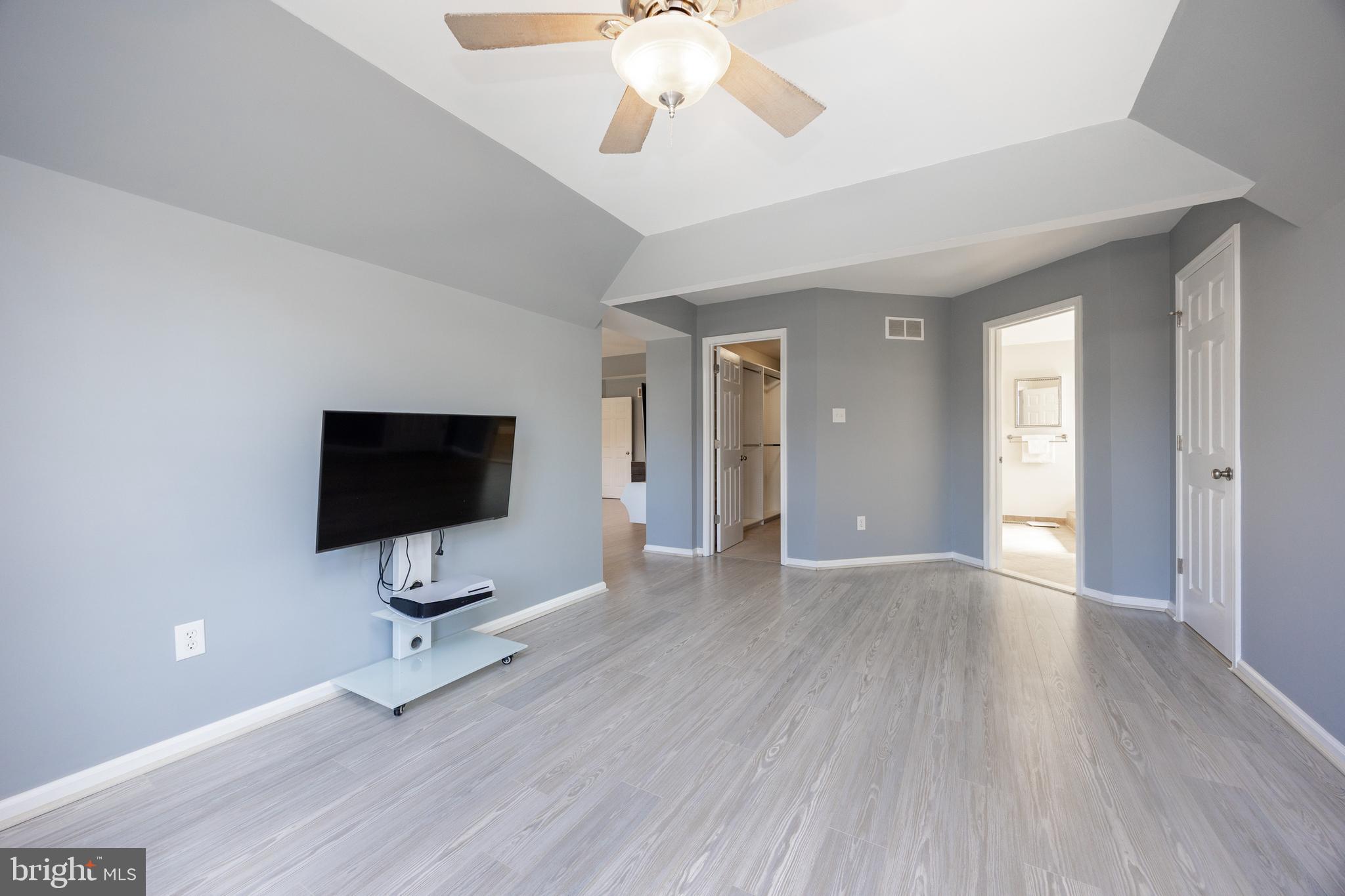 COVENTRY LAKE ESTS - Residential