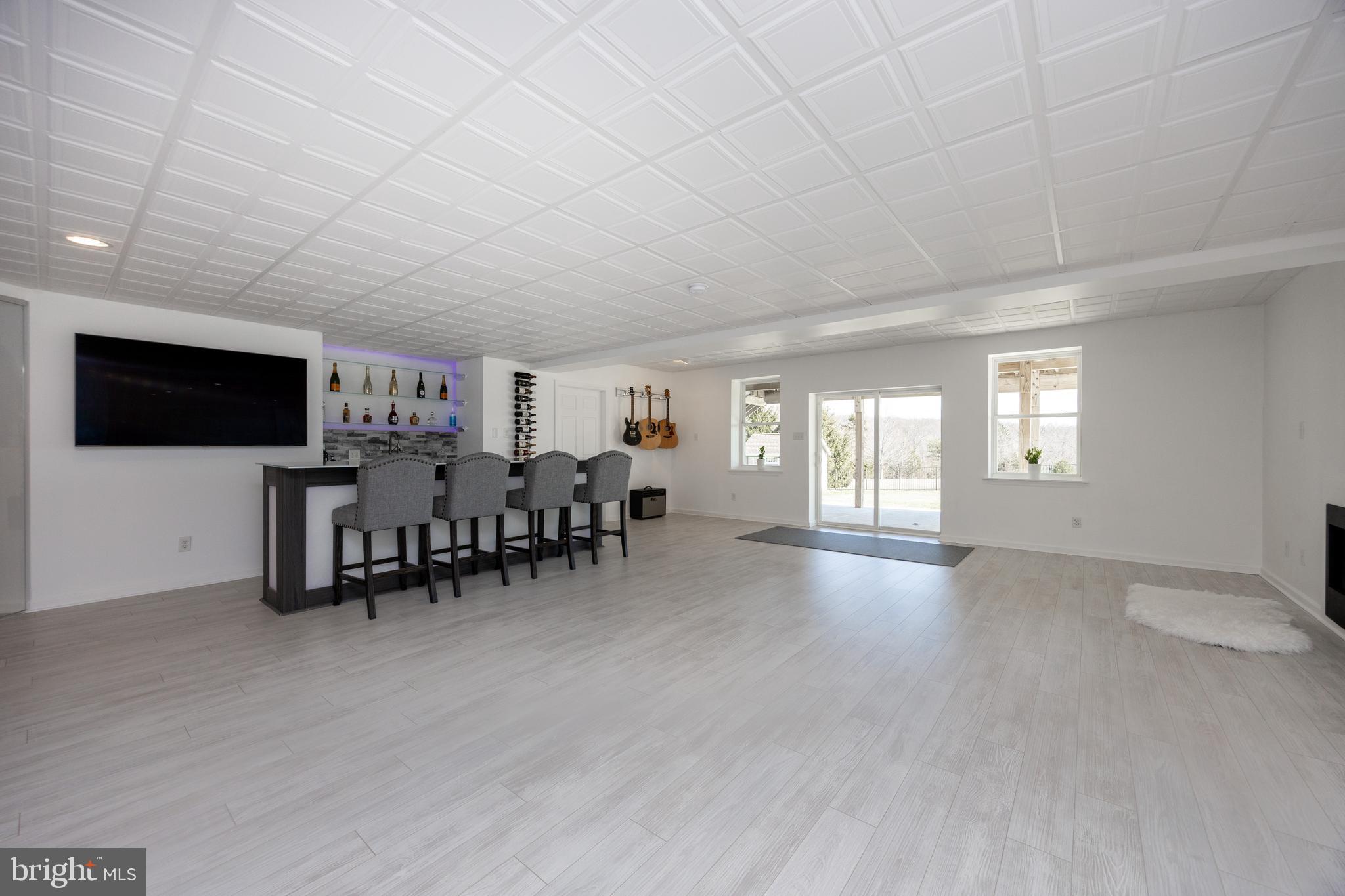 COVENTRY LAKE ESTS - Residential