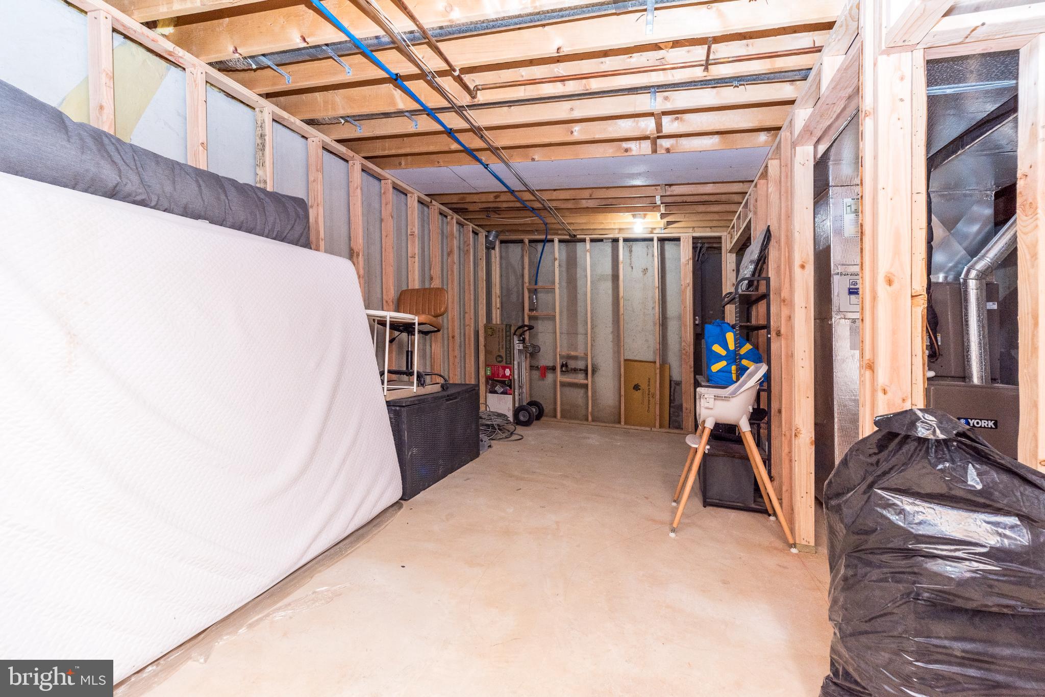 HAMPTON GREEN - Residential