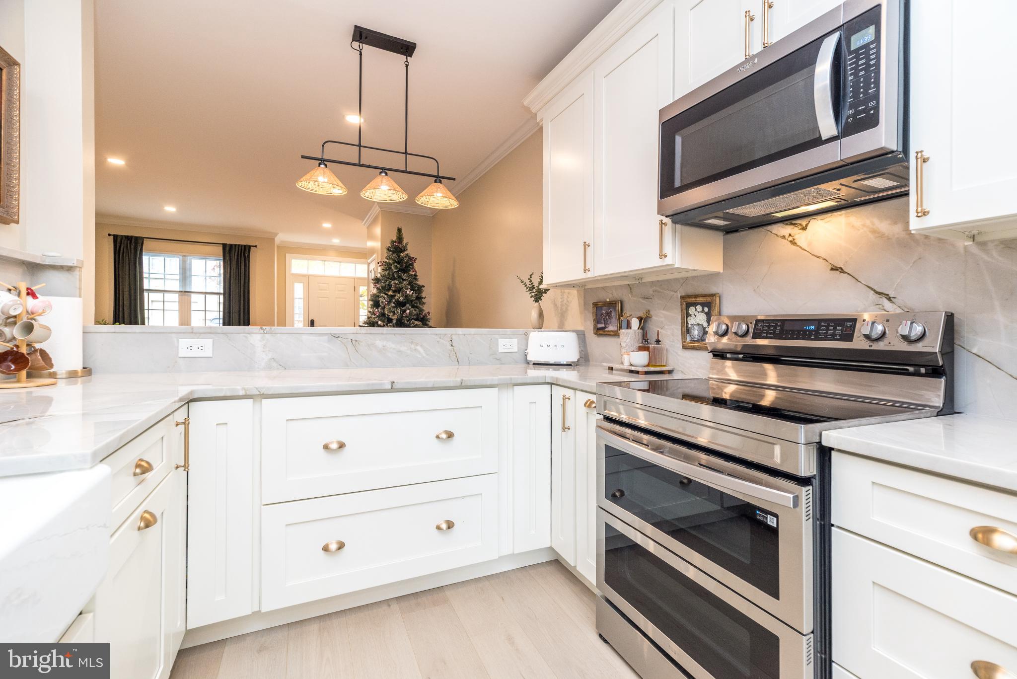 HAMPTON GREEN - Residential