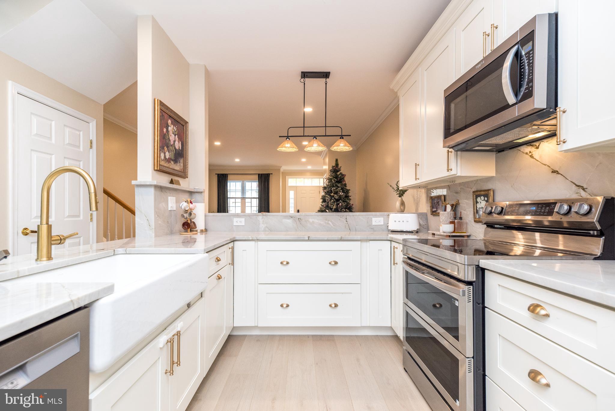 HAMPTON GREEN - Residential