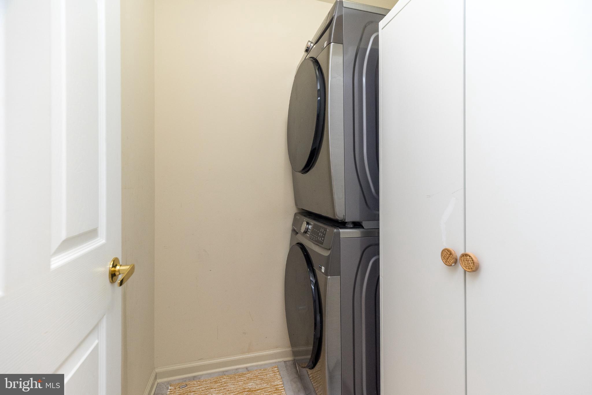 HAMPTON GREEN - Residential