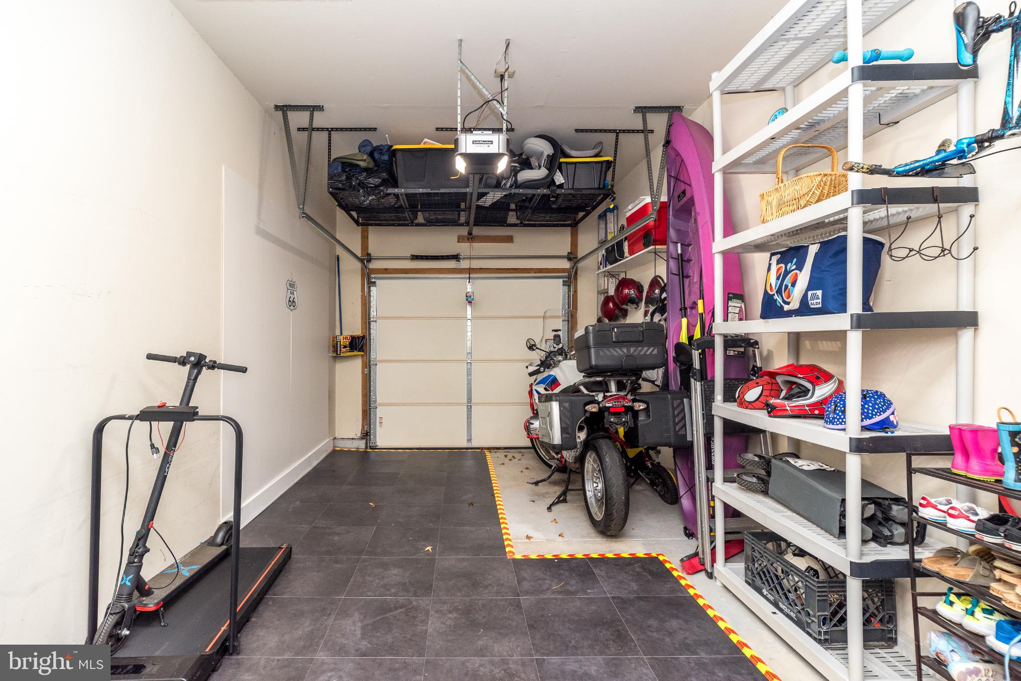 HAMPTON GREEN - Residential