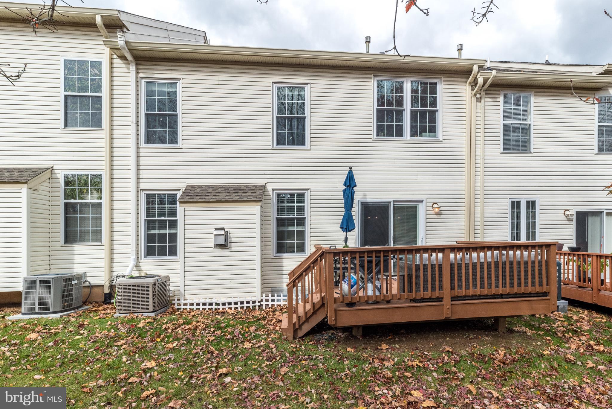 HAMPTON GREEN - Residential