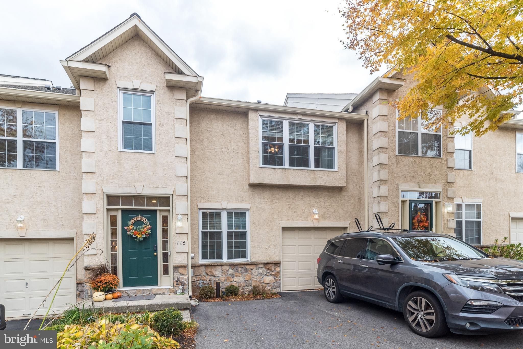 HAMPTON GREEN - Residential