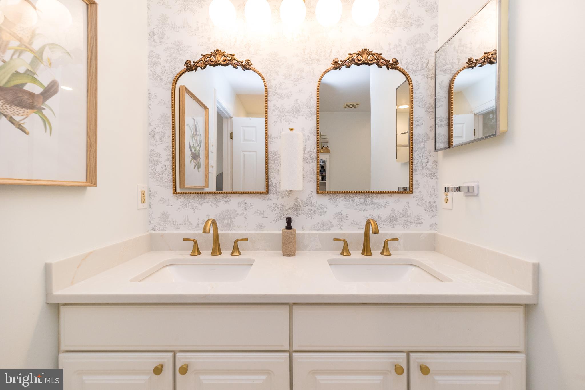 HAMPTON GREEN - Residential