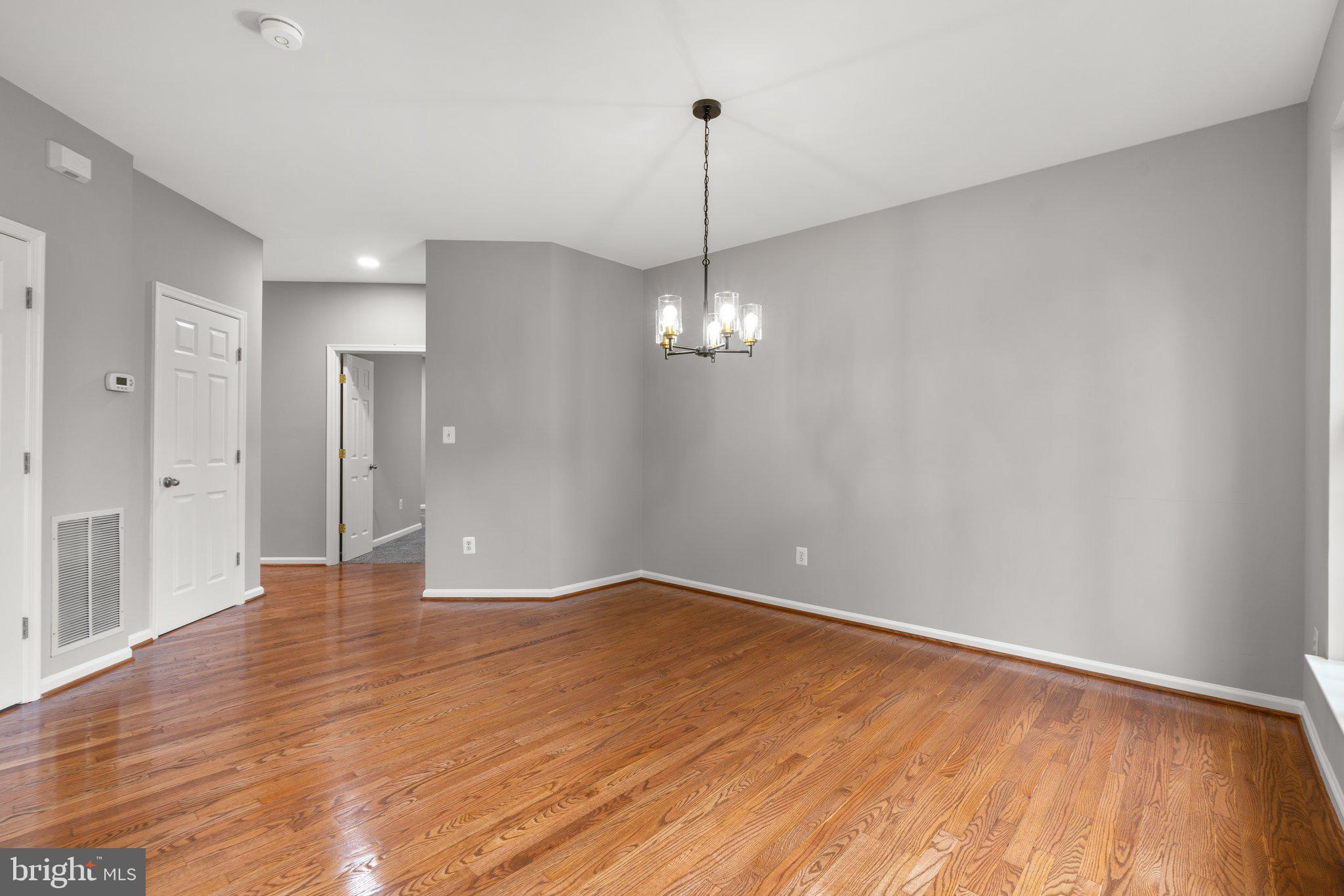 THE VISTAS AT WOODCLIFFE PARK - Residential