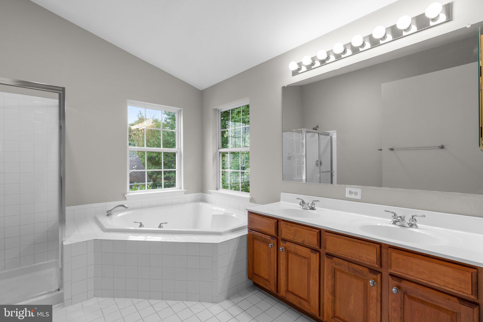 THE VISTAS AT WOODCLIFFE PARK - Residential