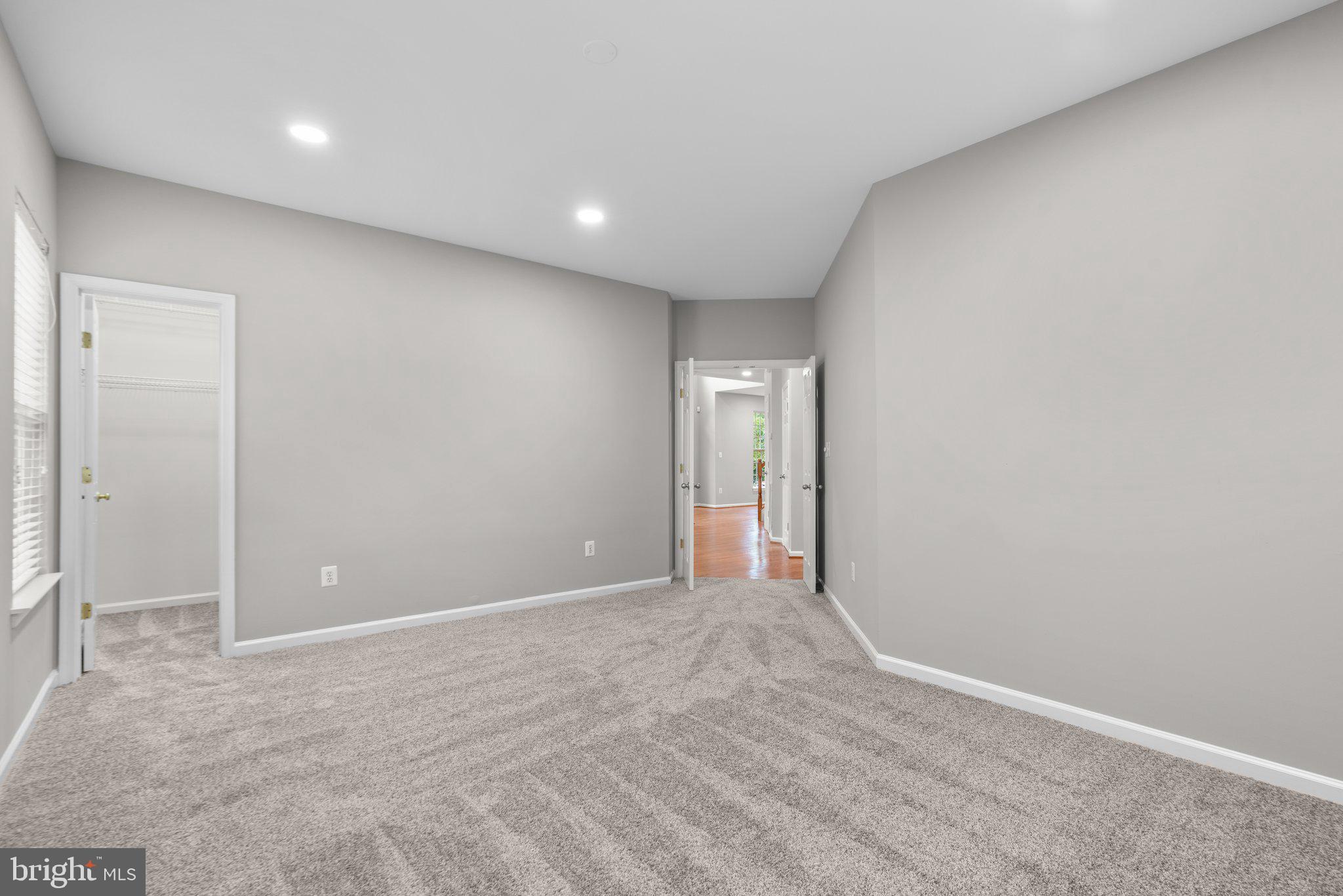 THE VISTAS AT WOODCLIFFE PARK - Residential